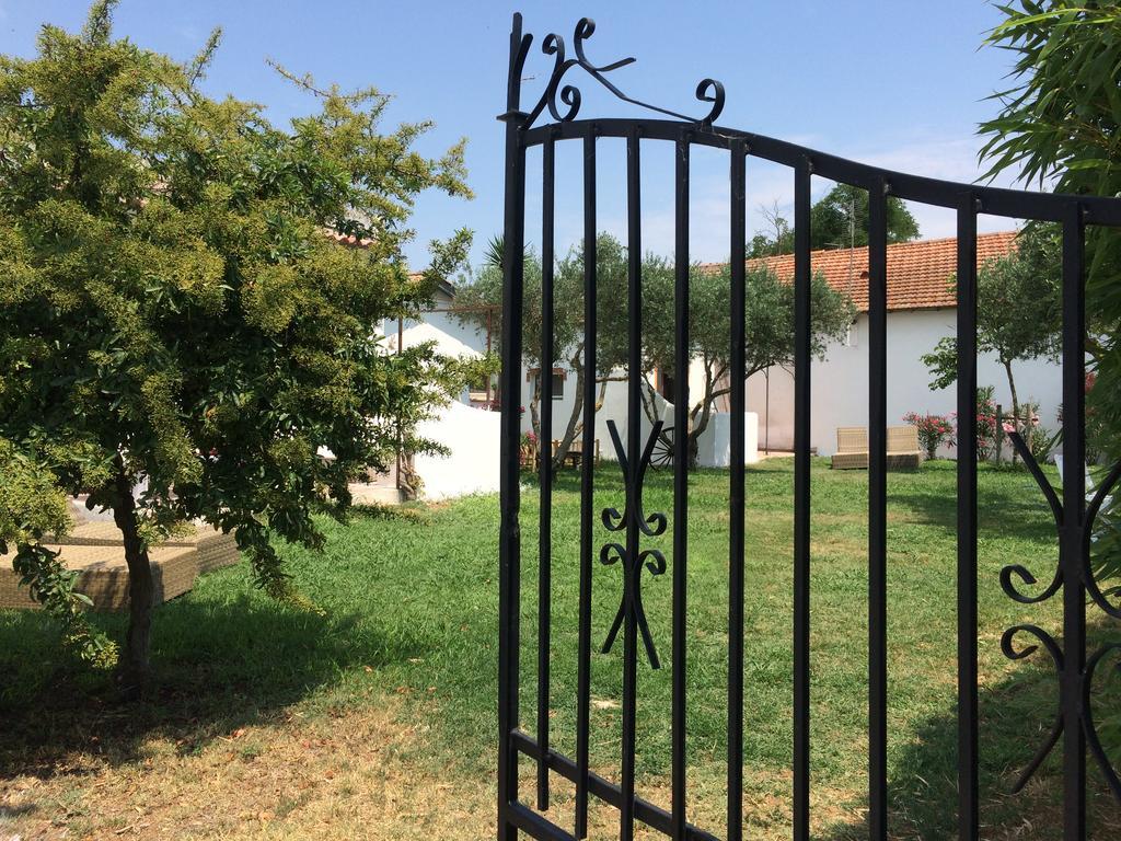 Terre De Boheme Otel Vestric-et-Candiac Dış mekan fotoğraf