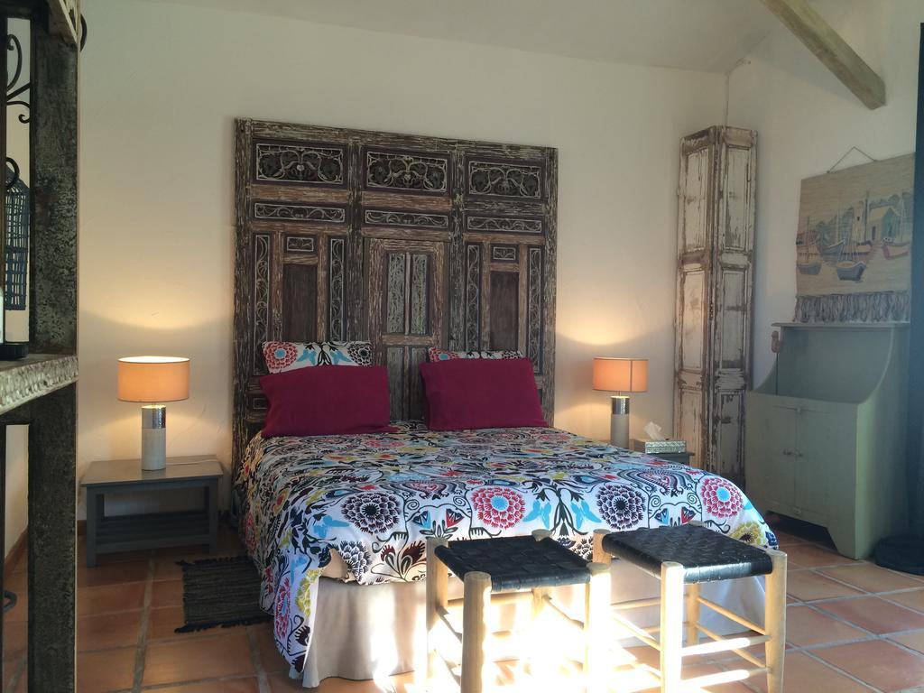 Terre De Boheme Otel Vestric-et-Candiac Dış mekan fotoğraf