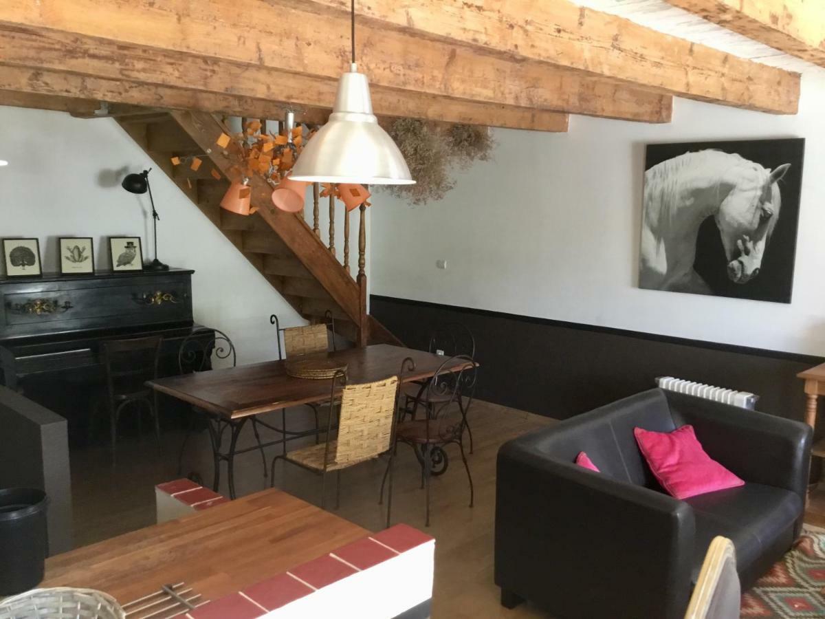 Terre De Boheme Otel Vestric-et-Candiac Dış mekan fotoğraf
