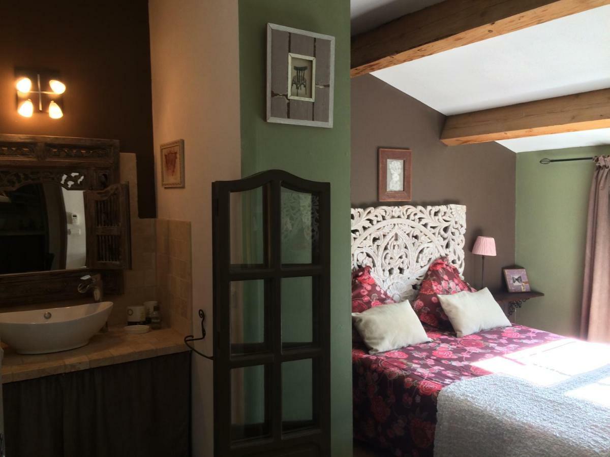 Terre De Boheme Otel Vestric-et-Candiac Dış mekan fotoğraf